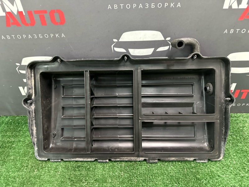 Корпус воздушного фильтра Skoda Fabia 2 2012 HB