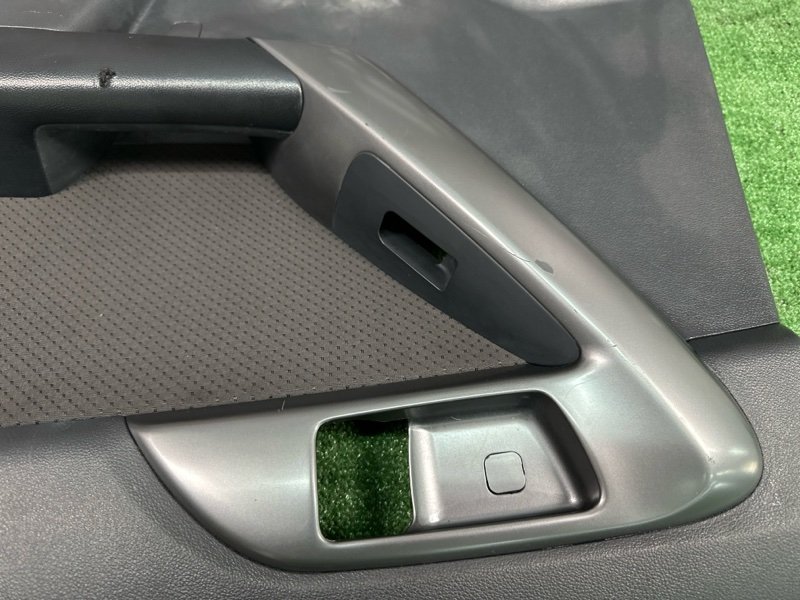 Обшивка двери Kia Cerato 2 TD 2011