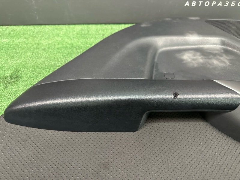 Обшивка двери Kia Cerato 2 TD 2011