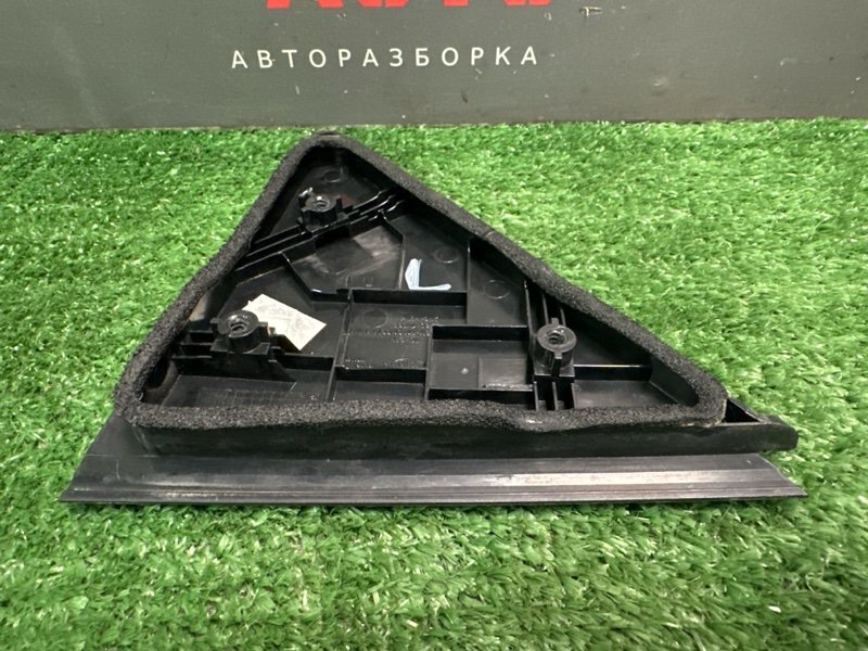 Накладка двери наружная треугольник Kia Cerato 2 TD 2011