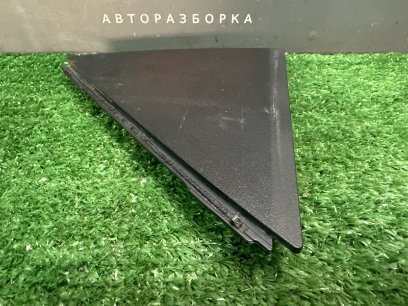 Накладка двери наружная треугольник Kia Cerato 2 TD 2011