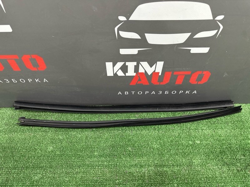 Уплотнитель стекла(бархотка) внутренний Kia Cerato 2 TD 2011
