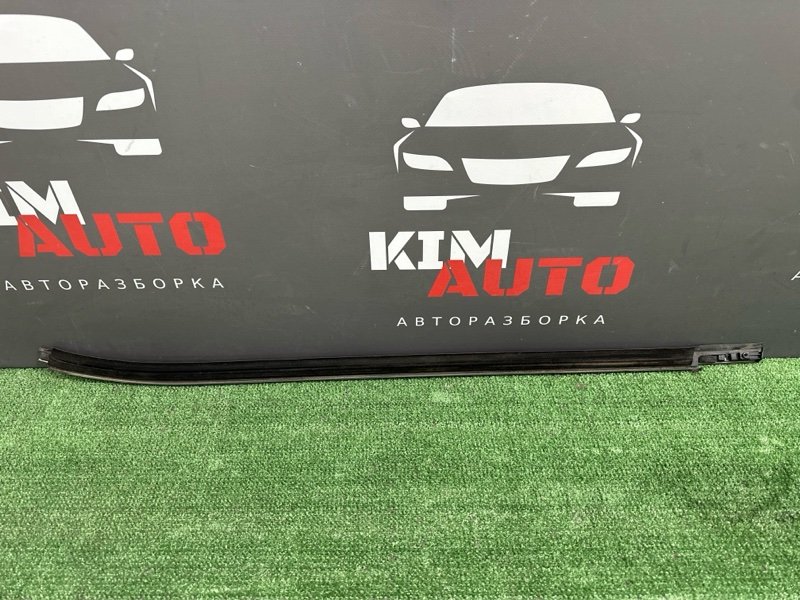 Уплотнитель стекла наружный (Бархотка) Kia Cerato 2 TD 2011