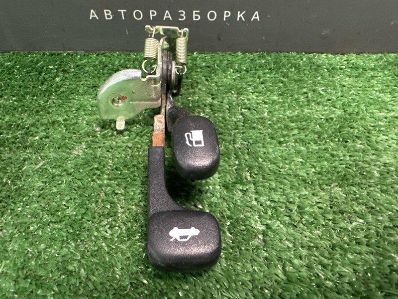 Ручка открывания бензобака и багажника Kia Cerato 2 TD 2011
