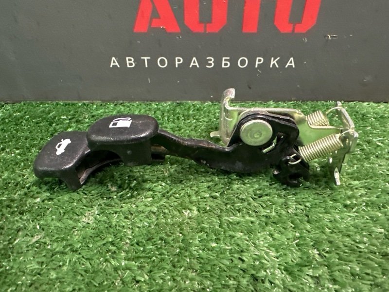 Ручка открывания бензобака и багажника Kia Cerato 2 TD 2011