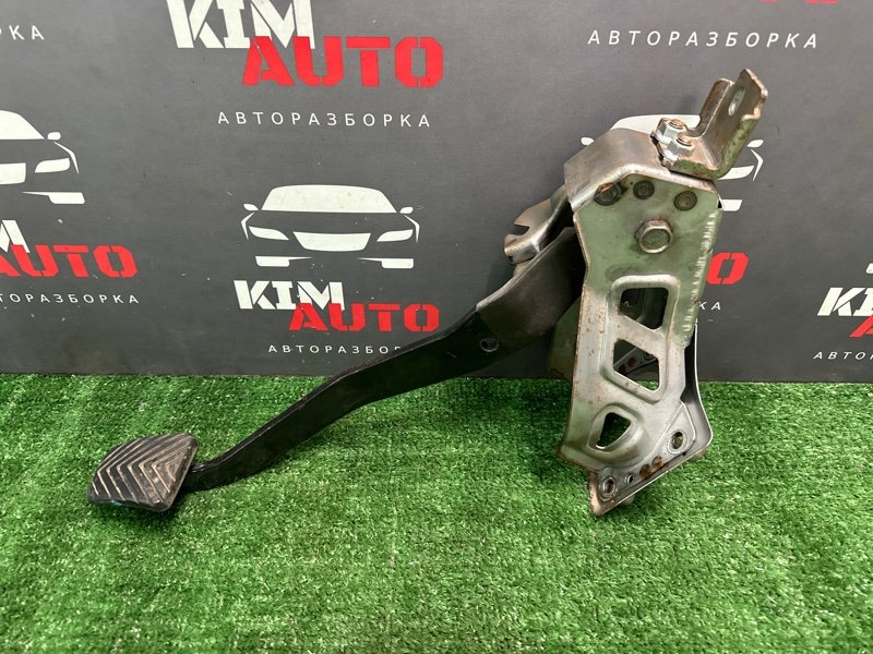 Педаль тормоза Kia Cerato 2 TD 2011