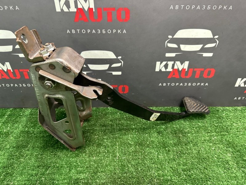 Педаль тормоза Kia Cerato 2 TD 2011