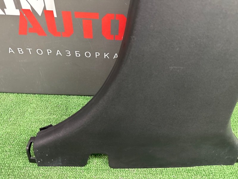 Накладка центральной стойки нижняя Kia Ceed SW 2010 ED