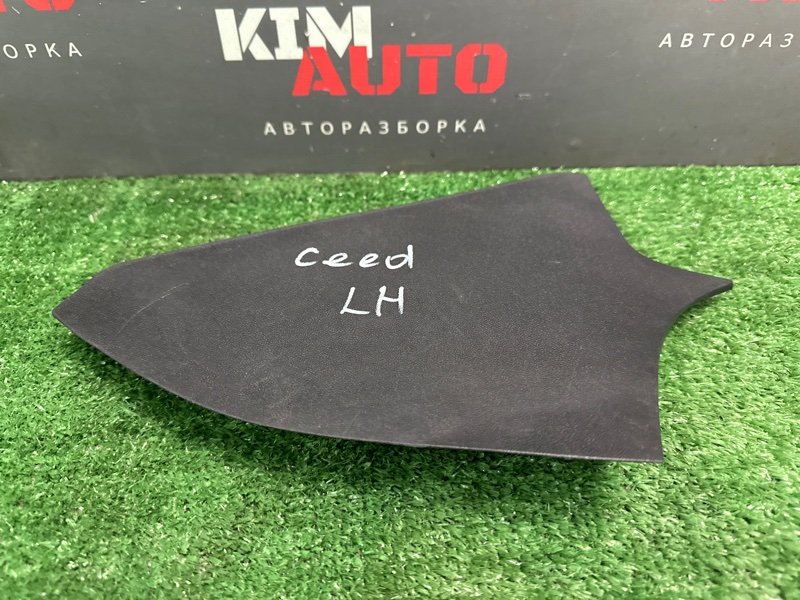 Накладка центральной консоли Kia Ceed SW 2010 ED