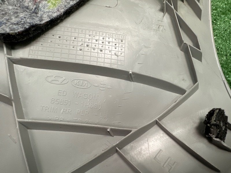 Накладка стойки кузова Kia Ceed SW 2010 ED