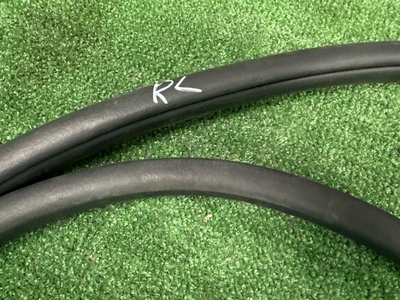 Уплотнитель проема двери Kia Ceed SW 2011 ED
