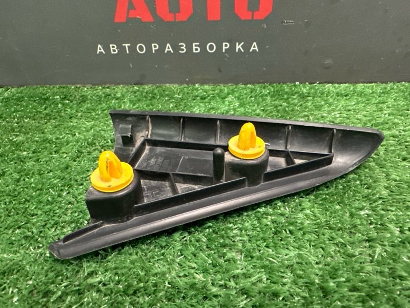 Накладка двери внутренняя Kia Ceed SW 2010 ED