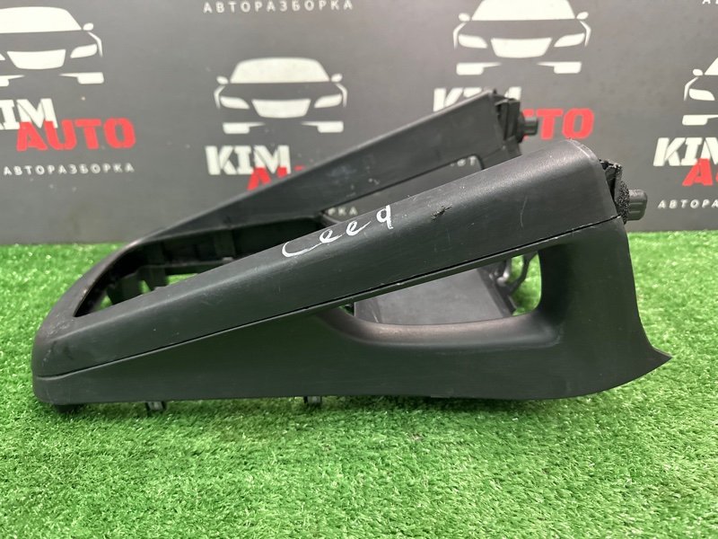 Накладка центральной консоли Kia Ceed SW 2011 ED