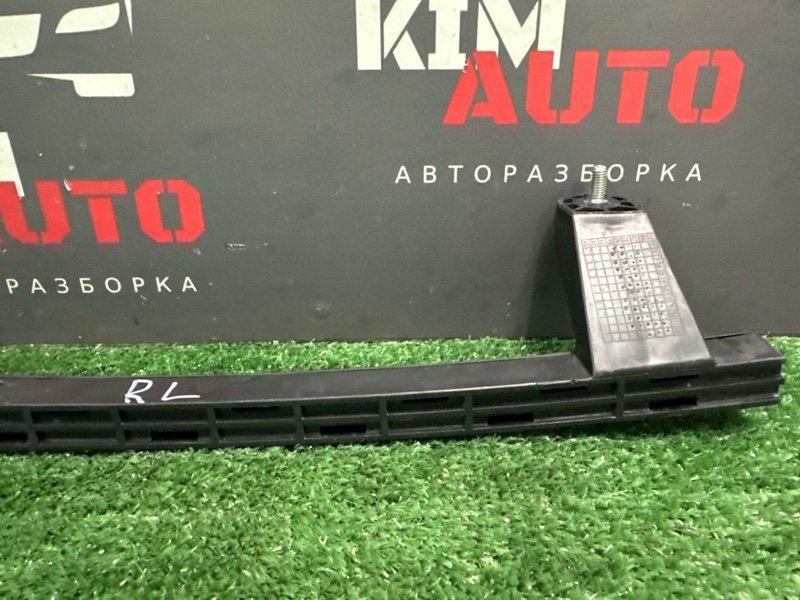 Направляющая стекла задней двери Kia Ceed SW 2010 ED