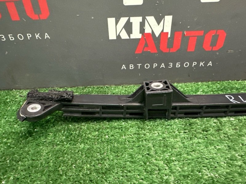 Направляющая стекла задней двери Kia Ceed SW 2010 ED