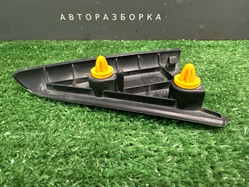 Накладка двери внутренняя Kia Ceed SW 2010 ED