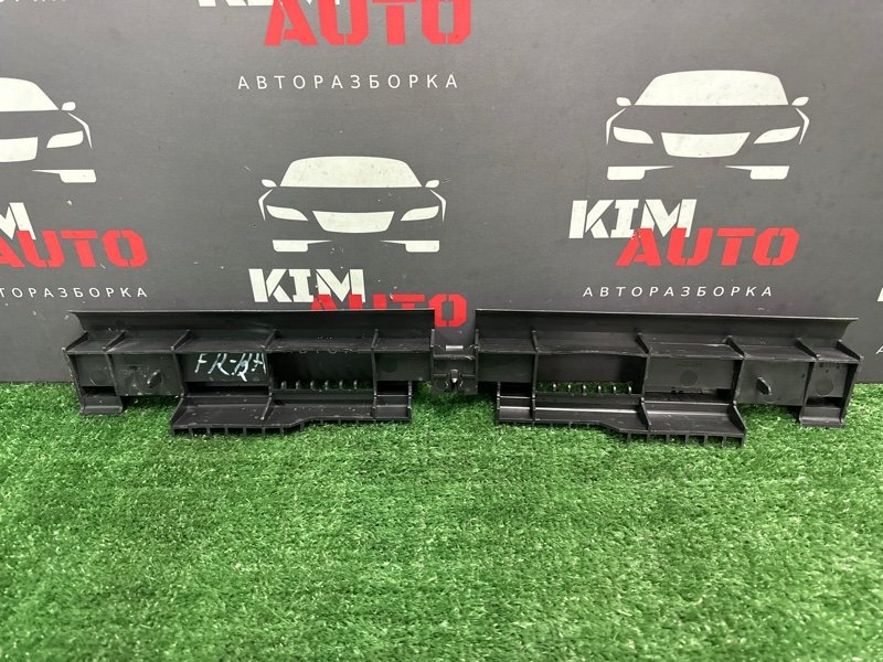 Кронштейн накладки порога Audi A6 quattro 2007 C6