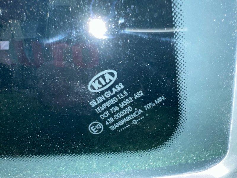 Стекло глухое заднее Kia Ceed SW 2010 ED