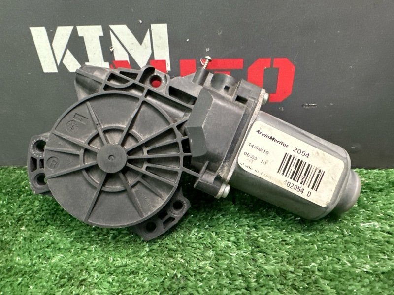 Моторчик стеклоподъёмника Kia Ceed SW 2010 ED