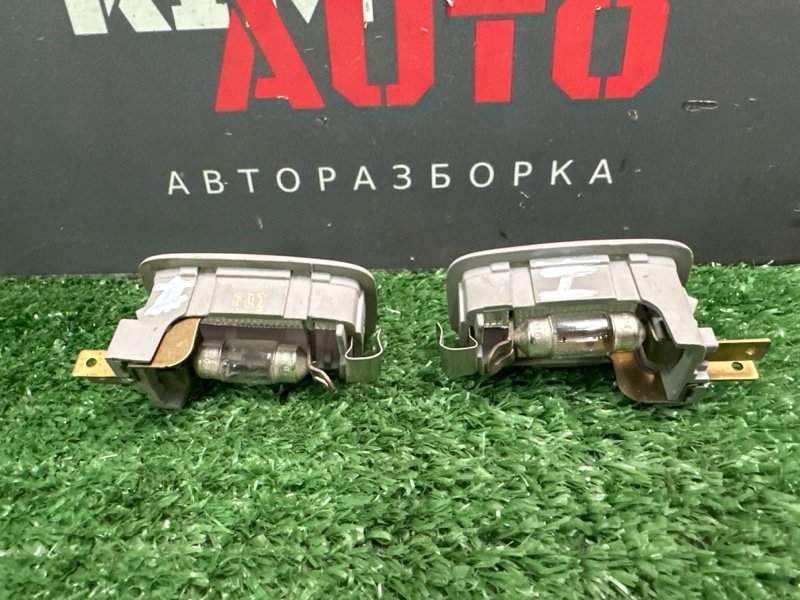 Плафон подсветки солнцезащитных козырьков Kia Ceed SW 2011 ED