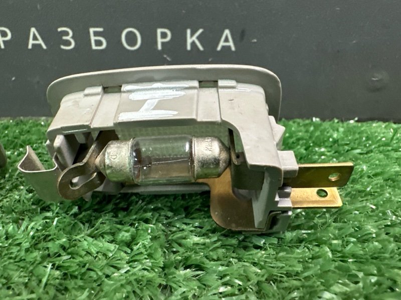Плафон подсветки солнцезащитных козырьков Kia Ceed SW 2011 ED