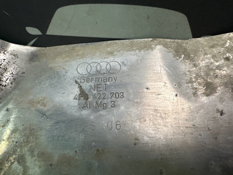 Тепловой экран Audi A6 quattro 2007 C6