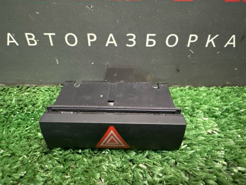 Кнопка аварийной сигнализации Audi A6 quattro 2007 C6