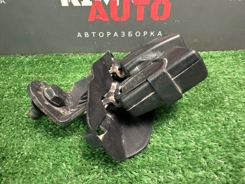 Замок ремня безопасности(двойной) Audi A6 quattro 2007 C6