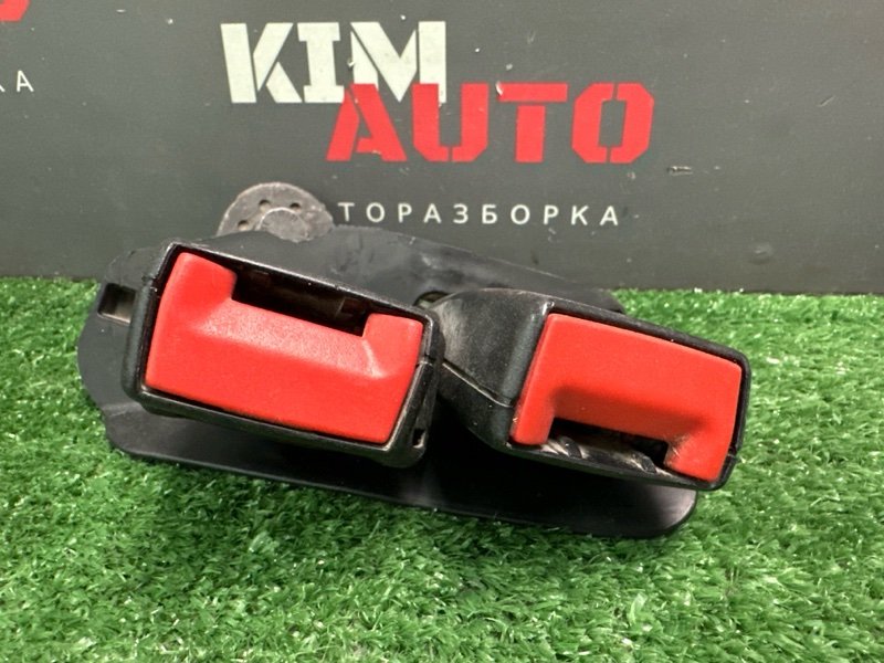 Замок ремня безопасности(двойной) Audi A6 quattro 2007 C6