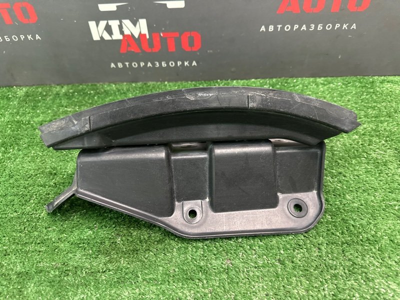 Кронштейн бампера Audi A6 quattro 2007 C6