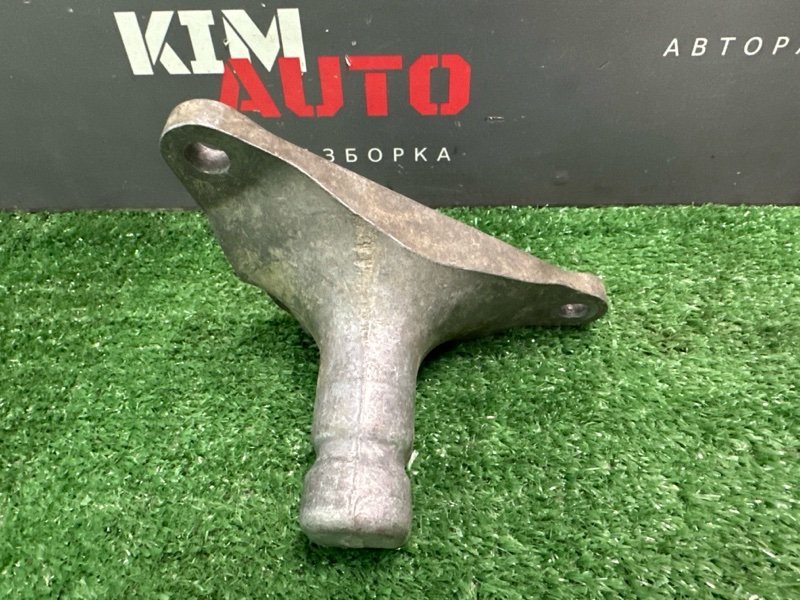Кронштейн двигателя Audi A6 quattro 2007 C6