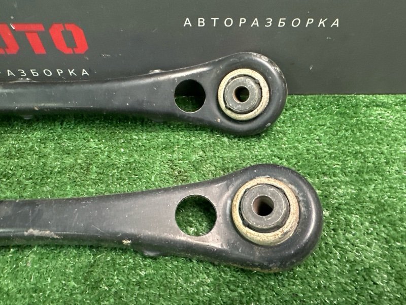 Рычаг нижний поперечный задней подвески(косточки) Audi A6 quattro 2007 C6