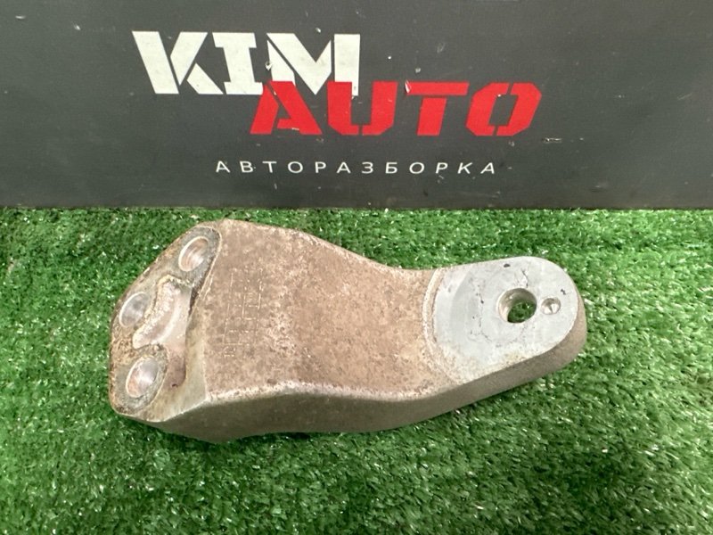 Кронштейн правой подушки двигателя Kia Ceed SW 2011 ED