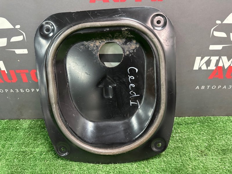 Крышка топливного насоса Kia Ceed SW 2011 ED