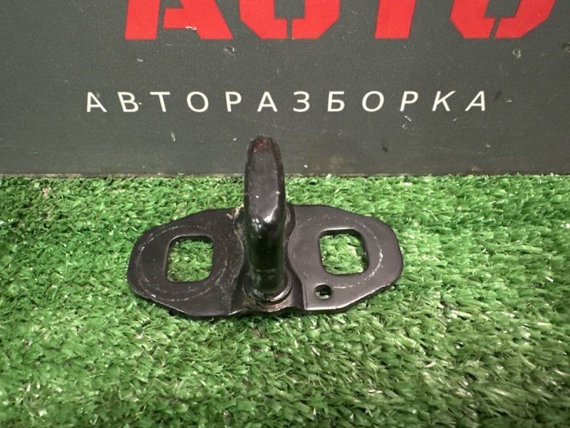 Ответная часть замка двери Lada X-Ray Cross 2022