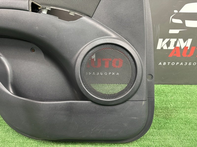 Обшивка двери Kia Sportage 2 2009 KM
