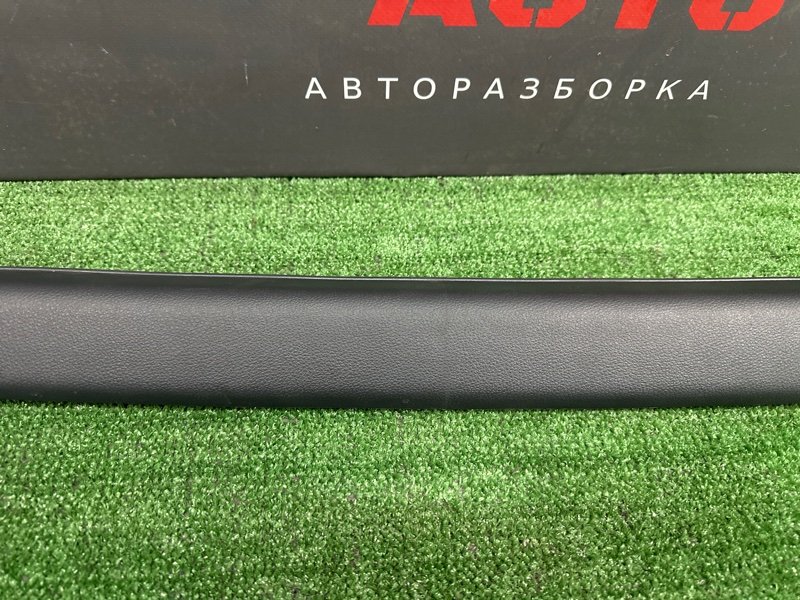 Обшивка крышки багажника верхняя Kia Sportage 2 2009 KM