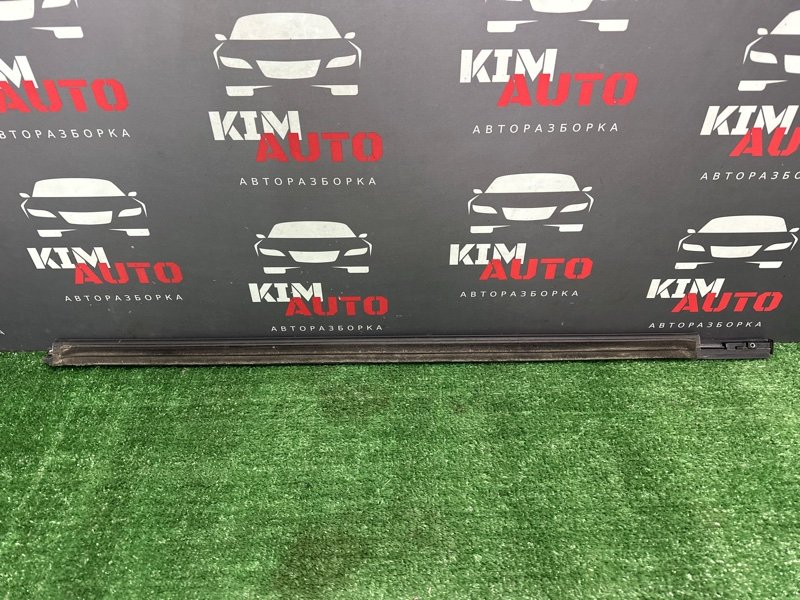 Уплотнитель стекла наружный (Бархотка) Kia Sportage 2 2009 KM