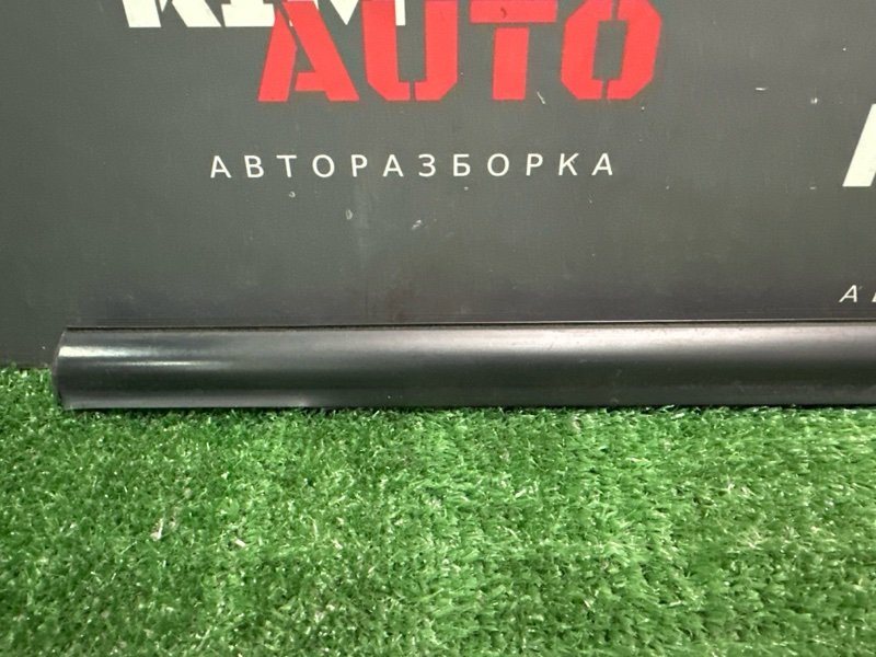 Уплотнитель стекла наружный (Бархотка) Kia Sportage 2 2009 KM