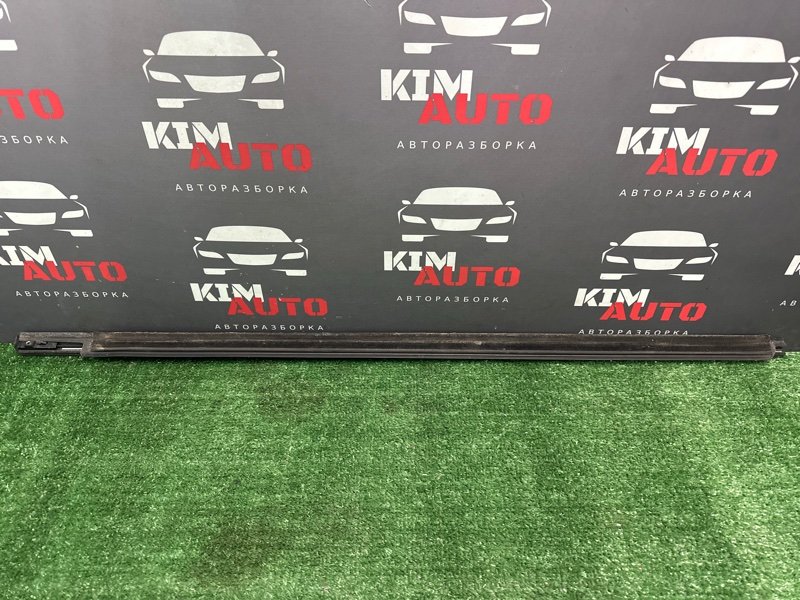 Уплотнитель стекла наружный (Бархотка) Kia Sportage 2 2009 KM