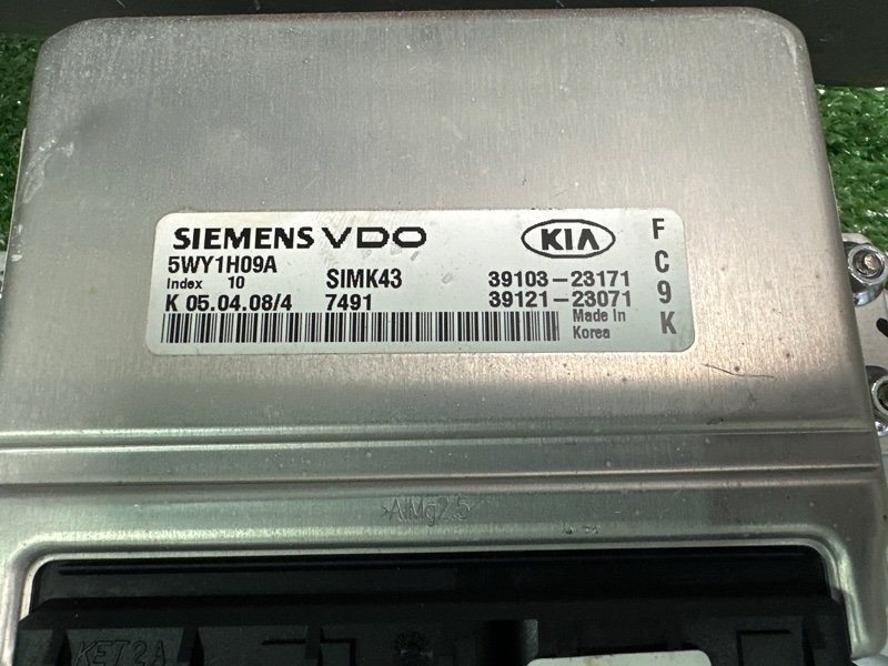 Блок управления двигателем (ЭБУ) Kia Sportage 2 2009 KM