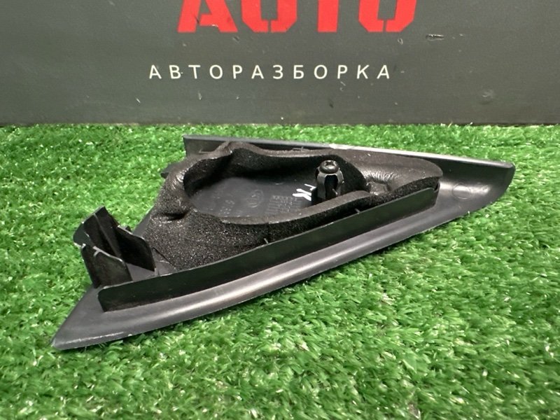 Накладка зеркала внутренняя(уголок) Kia Sportage 2 2009 KM