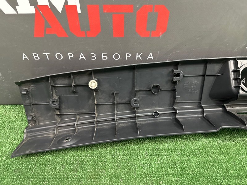 Накладка замка багажника Kia Sportage 2 2009 KM