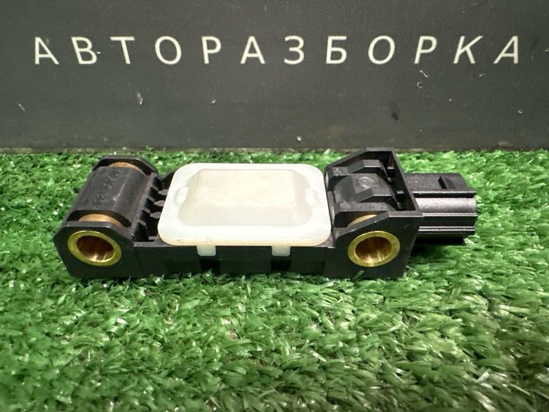Датчик удара боковой Kia Sportage 2 2009 KM
