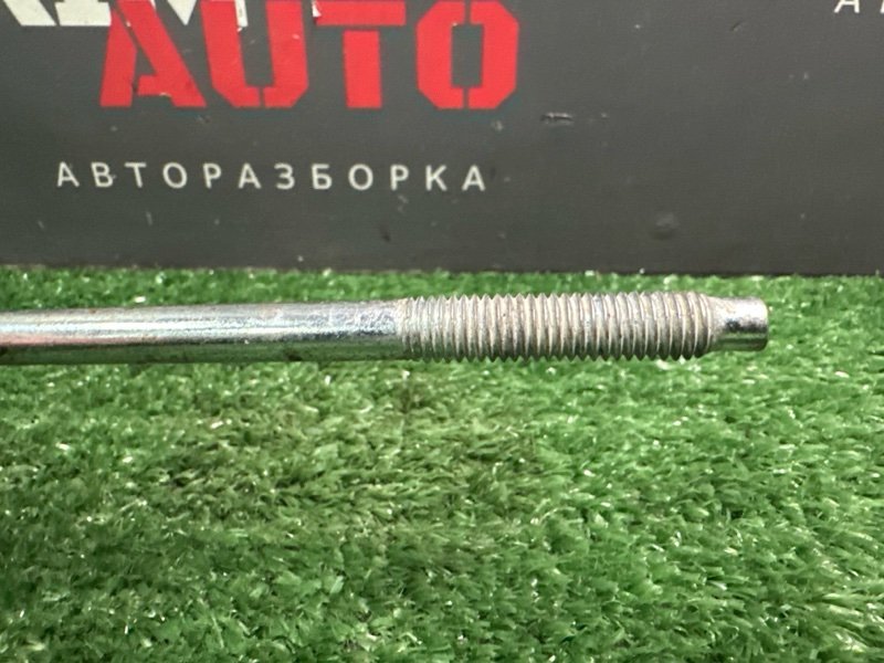 Крепление запасного колеса Kia Sportage 2 2009 KM