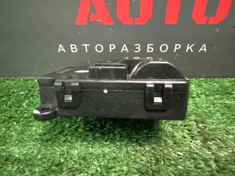 Сервопривод заслонки печки Kia Sportage 2 2009 KM