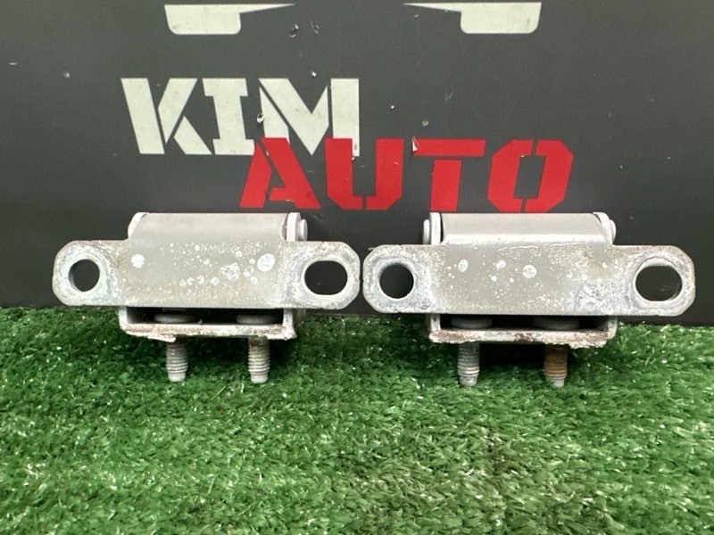 Петли крышки багажника Kia Sportage 2 2009 KM