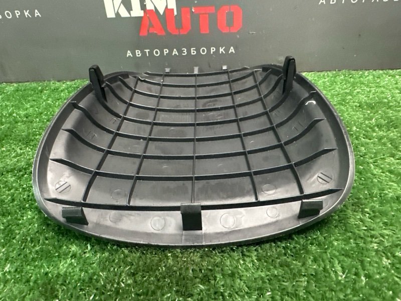 Накладка центральной консоли Kia Sportage 2 2009 KM