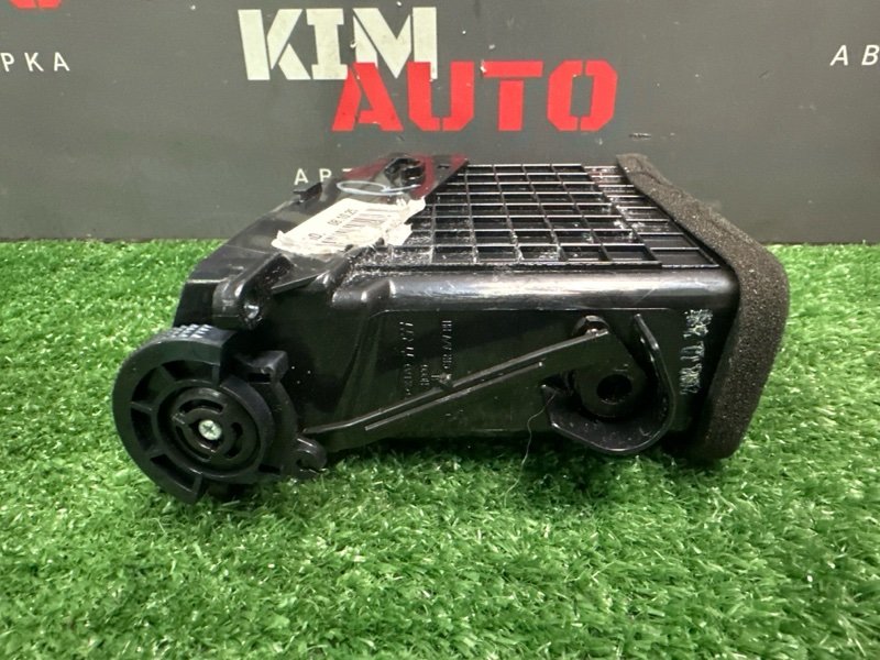 Дефлектор отопителя центральный Hyundai Elantra 4 HD 06-11 2007