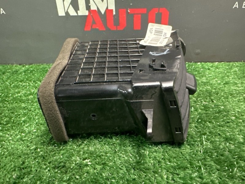 Дефлектор отопителя центральный Hyundai Elantra 4 HD 06-11 2007